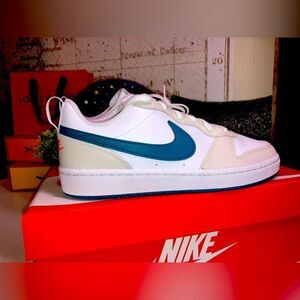 Nike Court Borough 2 Tennis Shoes